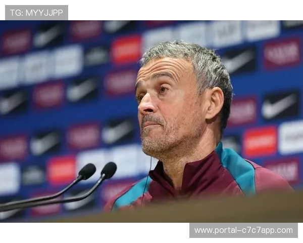 恩里克坚持4-3-3体系，巴黎更衣室氛围良好