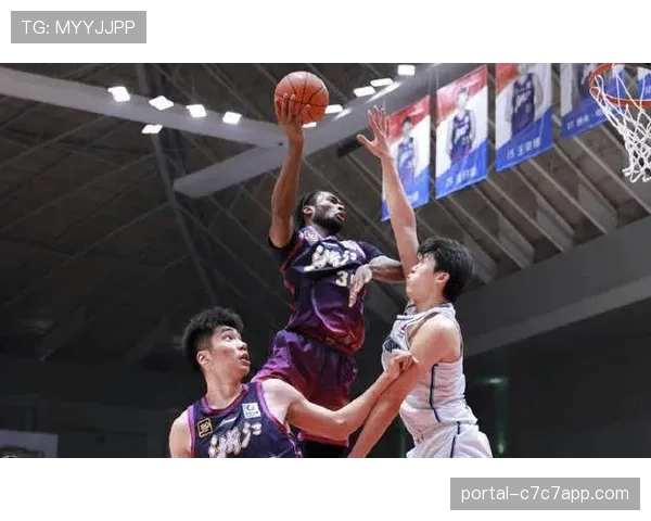 【2026年4月CBA联赛边路渗透与传中效率趋势·赛前·前瞻前瞻:青岛国信水产年轻后卫线将面临浙江广厦高压逼抢的考验